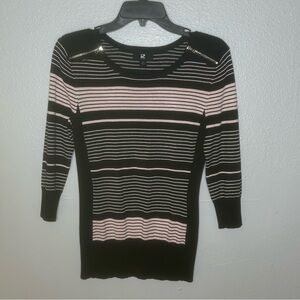 Iz Byer Black and Blush Striped Crew Neck Quarter Sleeve Lightweight Sweater